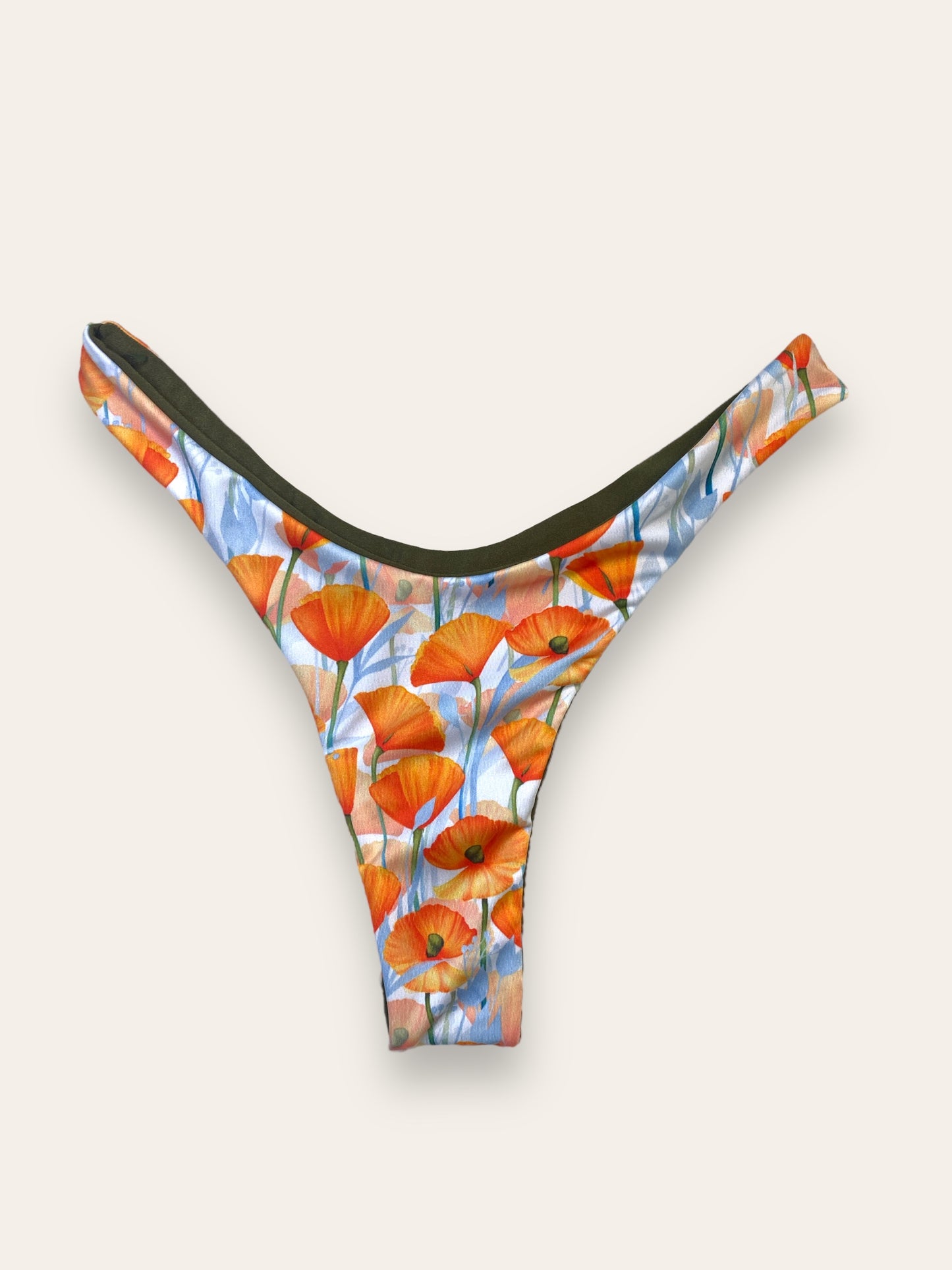 Cali Poppy Maia