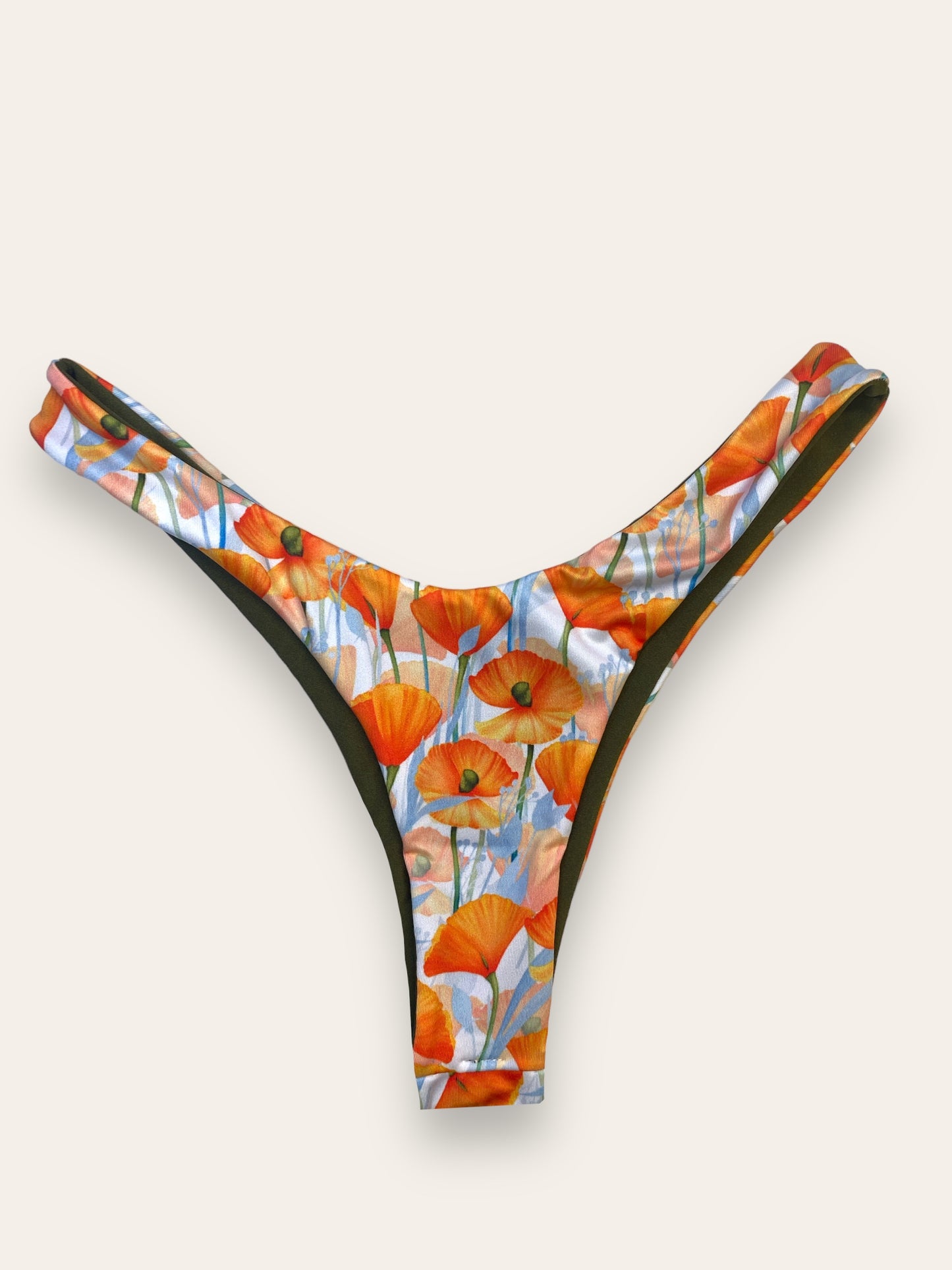 Cali Poppy Maia